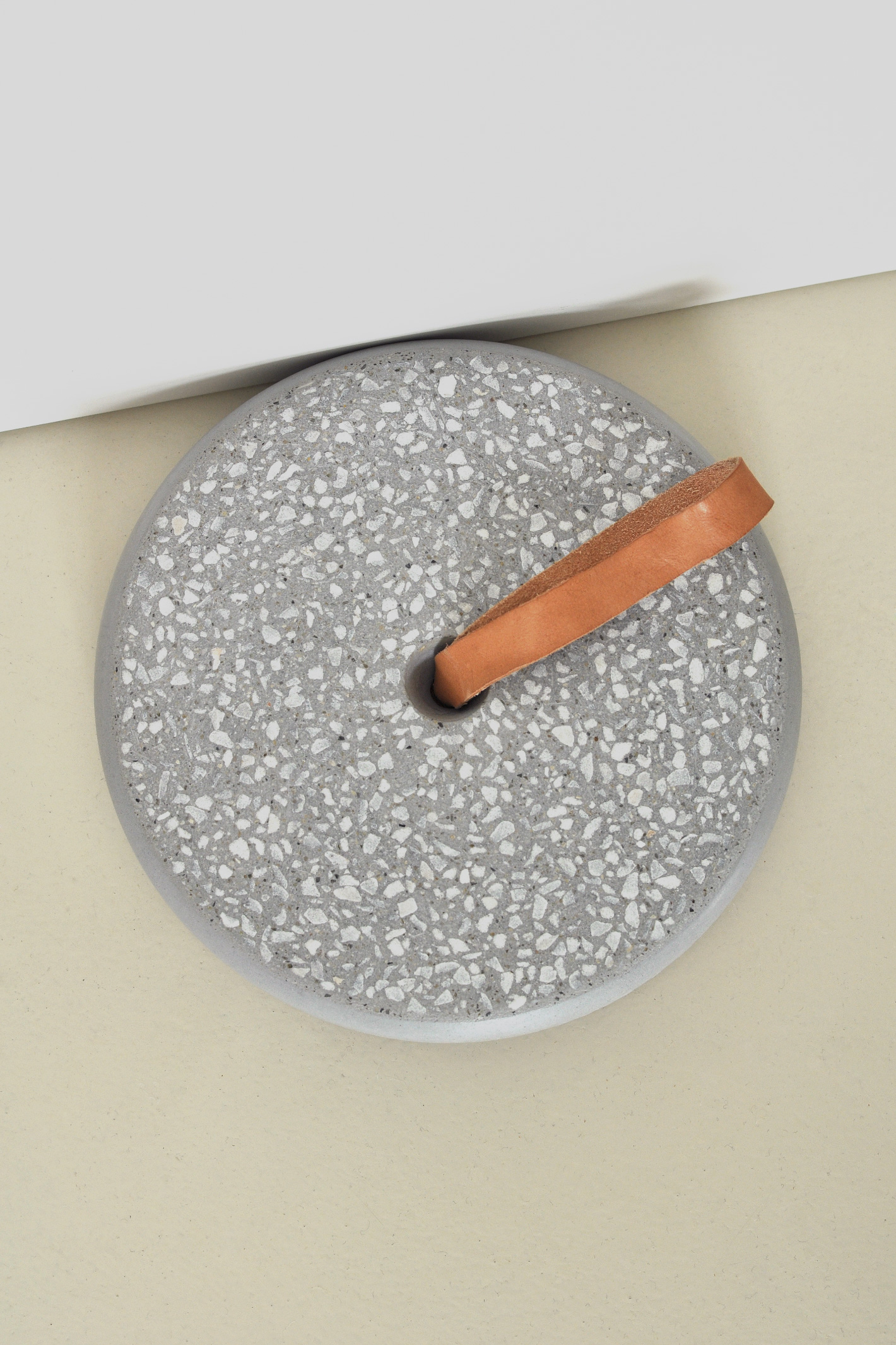 fermaporta / doorstopper PIATTELLO - Studiocharlie - Crea Cemento - Carla Scorda - Gabriele Rigamonti - Vittorio Turla